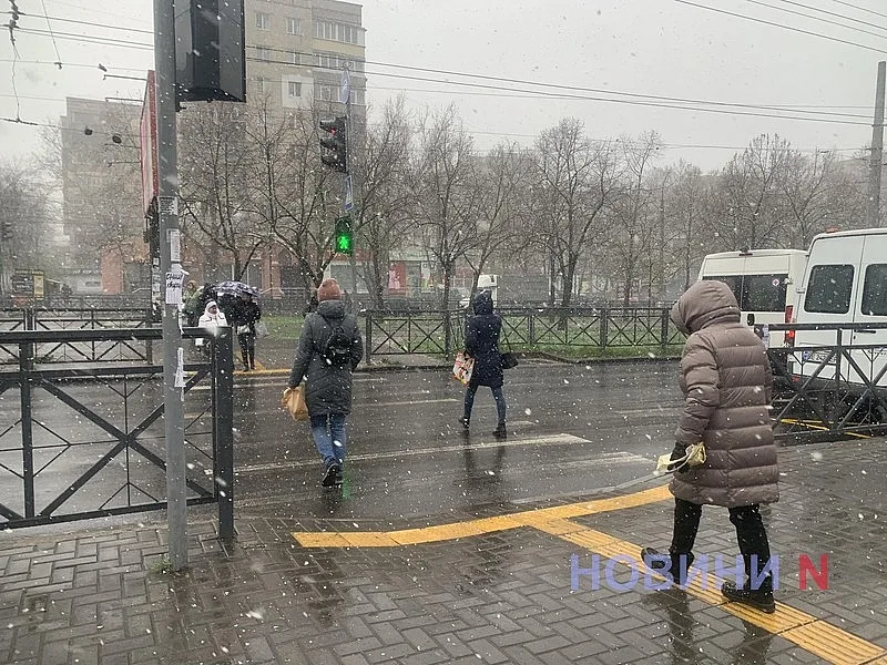 Сильные морозы и снегопады по всей Украине в ближайшие дни: синоптики опровергли тревожные прогнозы