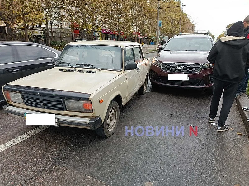 ВАЗ и Kia столкнулись в центре Николаева