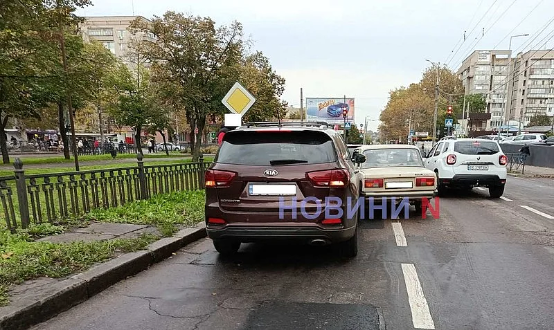 ВАЗ и Kia столкнулись в центре Николаева