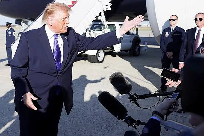 Трамп отменил митинг в Канзасе и резко ответил журналисту на вопрос о здоровье