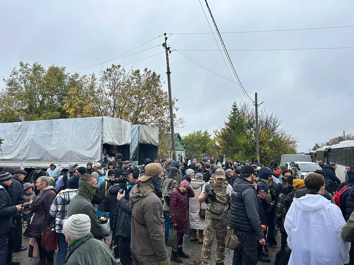 Буданов показал фото из Олешек, где продолжается гуманитарная операция