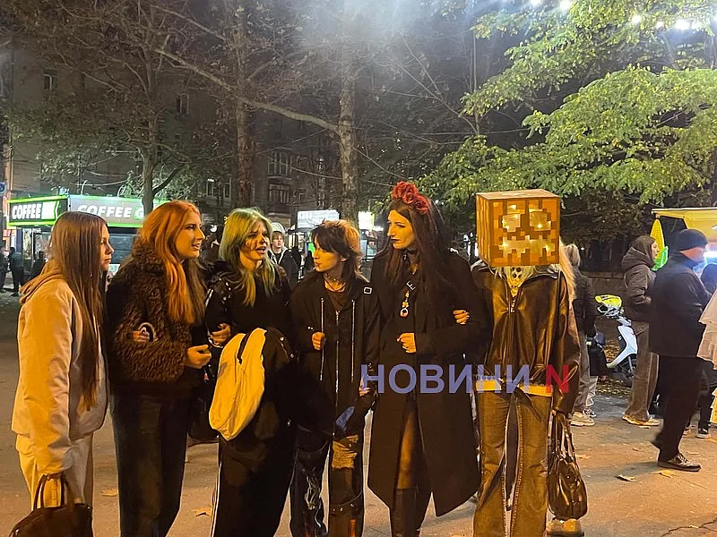 Костюмы, музыка и жуткая атмосфера: как Николаев празднует Хэллоуин (фоторепортаж)