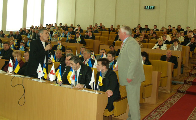 Михаилом Михней (с лева) и Владимир Погорелов (с права)