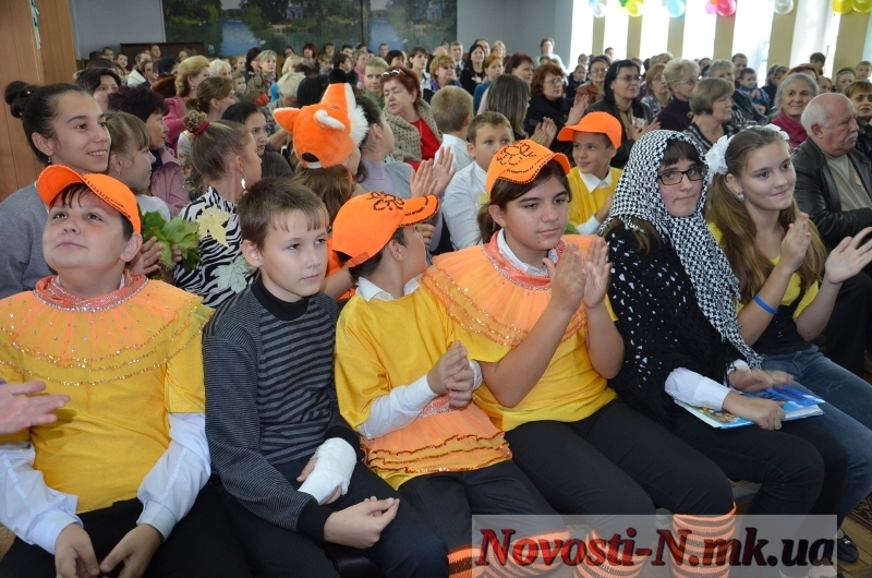 Учні російських шкіл Миколаєва повертали дорослих у світ казок