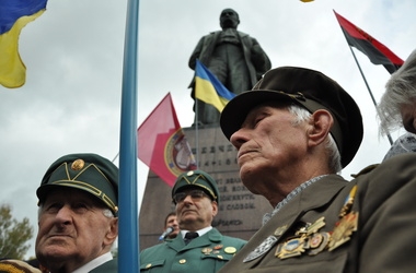 На митинг в Киеве к годовщине УПА уже собралось 2,5 тысячи человек