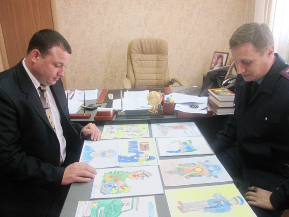 Школьники Николаевщины изобразили милиционеров в виде сказочных героев