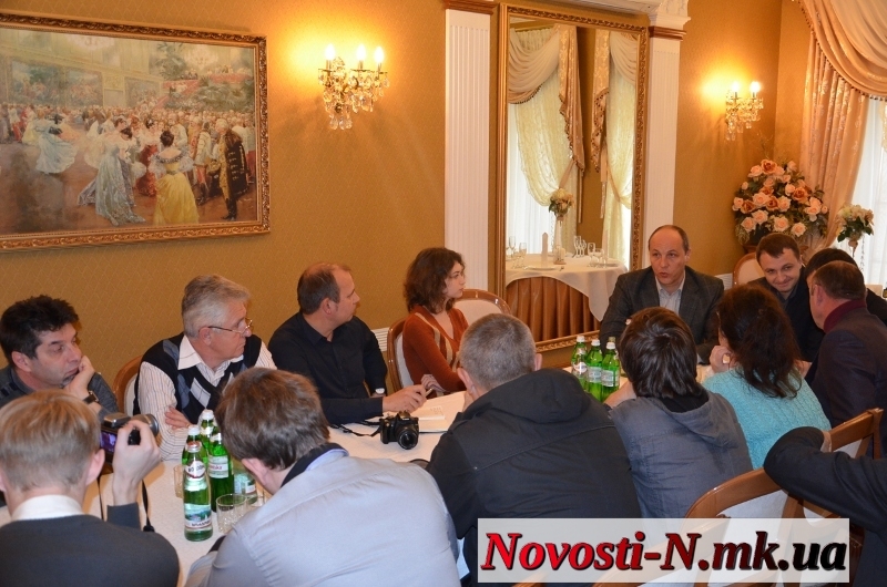 Нардепу Парубию не нравится гимн Партии регионов