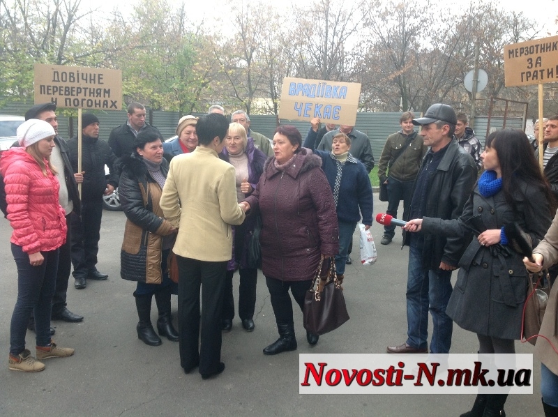 Избирательная кампания в разгаре: жители Врадиевки приехали поддержать Ирину Крашкову