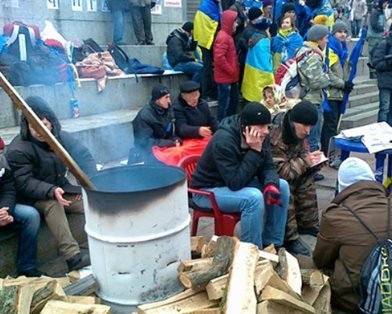 Активисты "Евромайдана" готовы стоять до последнего