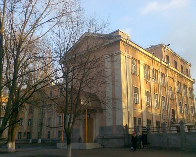 Руководство николаевской гимназии проверяет информацию о жестком избиении семиклассницы
