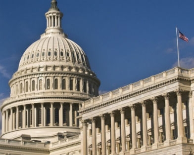Сенат США принял резолюцию по Украине, пригрозив власти санкциями