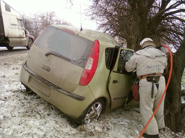 На Николаевщине в ДТП пострадали три пассажира Mitsubishi Colt