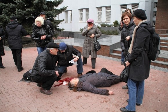 В Хмельницком застрелили участницу митинга у здания СБУ. ФОТО. ВИДЕО