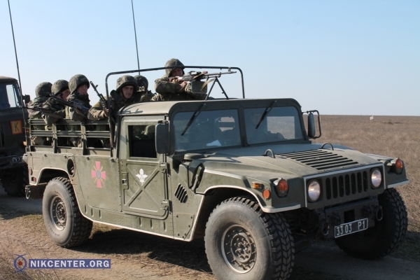 На полигоне под Николаевом проходят учения украинских военных. ФОТОРЕПОРТАЖ