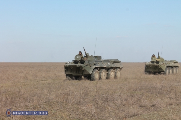 На полигоне под Николаевом проходят учения украинских военных. ФОТОРЕПОРТАЖ