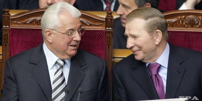 Кравчук и Кучма попросили Турчинова вывести войска из Крыма
