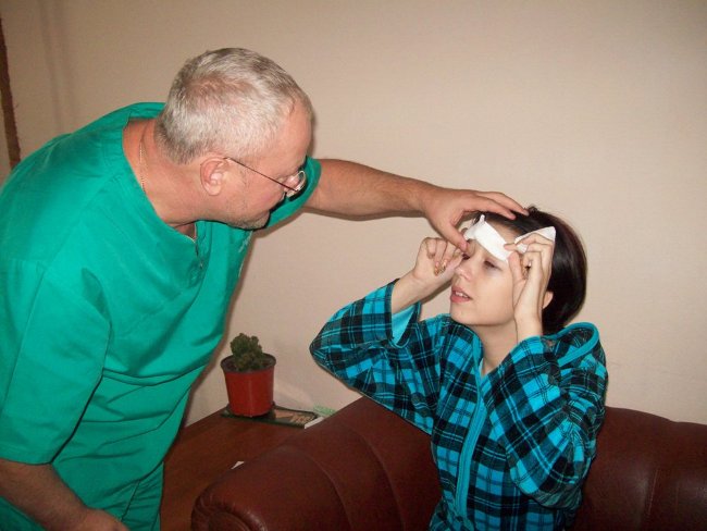 Лауреату премии «Гордость страны-2008» Алексии Юхименко сделана очередная операция по восстановлению зрения