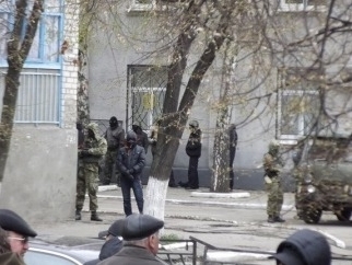 Люди, захватившие горотдел милиции в Славянске, оказались крымчанами 
