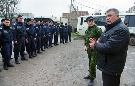 Штурмом милиции в Горловке руководил человек, представившийся подполковником российской армии. ВИДЕО