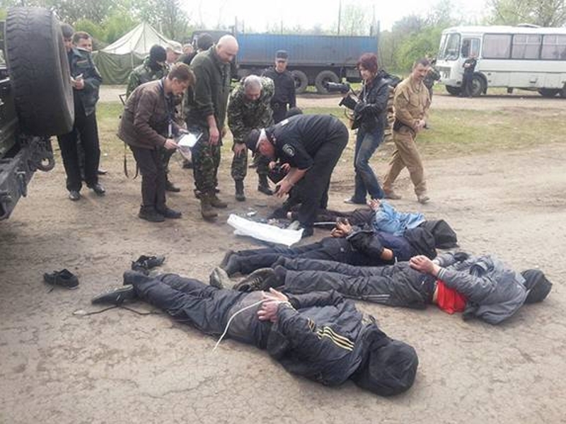 МВД опубликовало фотографии задержания ополченцев под Славянском