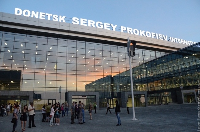 Госавиаслужба закрыла аэропорты Донецка, Луганска и Мариуполя