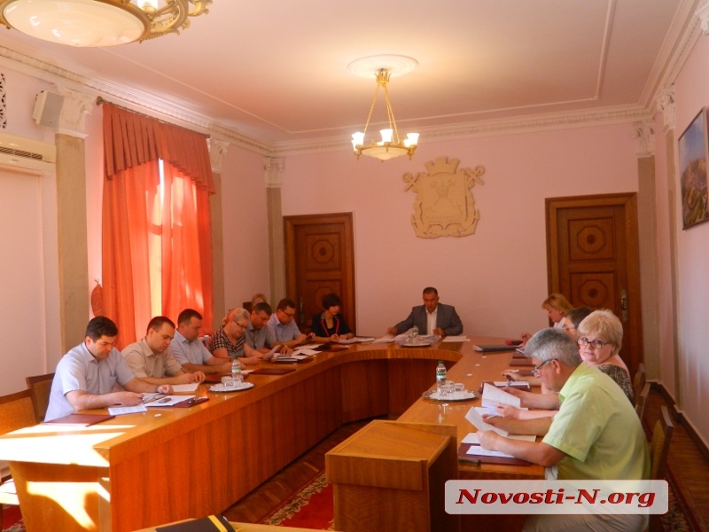 Мэр Николаева назвал департамент ЖКХ «сборищем бездельников» и дал неделю на поиск путей реорганизации 
