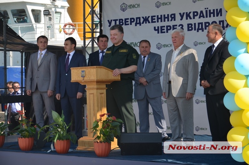 Петр Порошенко заявил, что отправится в Минск «говорить про мир» с Путиным