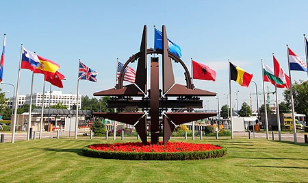 Совет НАТО собрался на внеочередное заседание из-за Украины