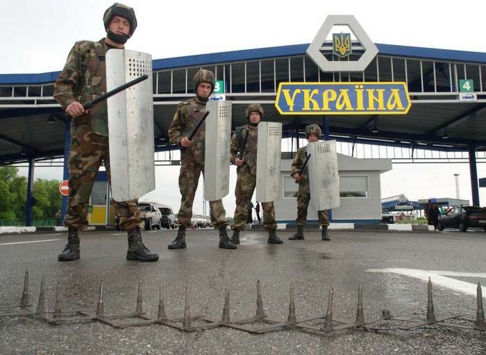 Украина построит "Стену" на границе с Россией