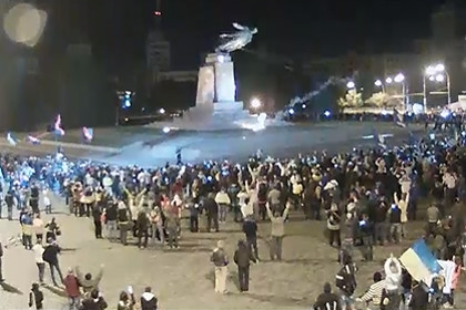 В Харькове повалили памятник Ленину