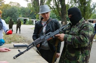 В Одессе лагерь "Укроп" проводит военную подготовку женщин