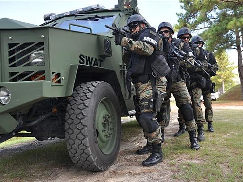 На базе добровольческих батальонов создадут единое силовое подразделение по образцу американского SWAT