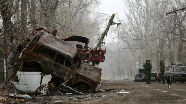 Боевики всю ночь обстреливали силы АТО, в небе над Мариуполем активизировались беспилотники 