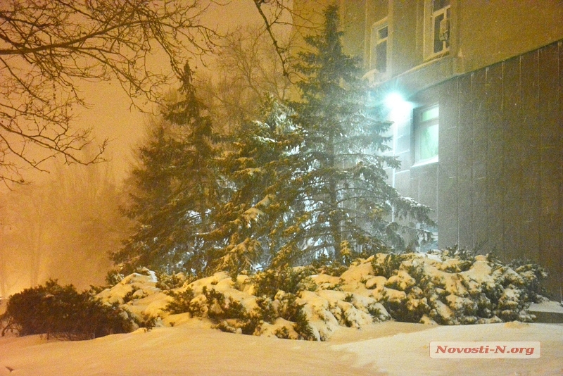 ФОТОРЕПОРТАЖ: Николаев в снежном плену