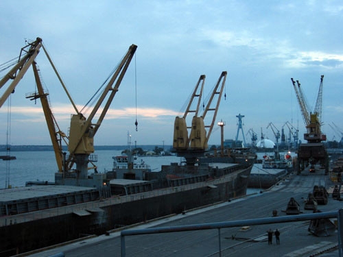 Днепро-Бугский порт