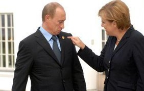 Меркель пригрозила Путину поставками оружия из США в Украину,- Wall Street Journal
