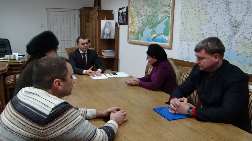 Губернатор Мериков выразил готовность подписать меморандум с общественностью о бесплатной медицине