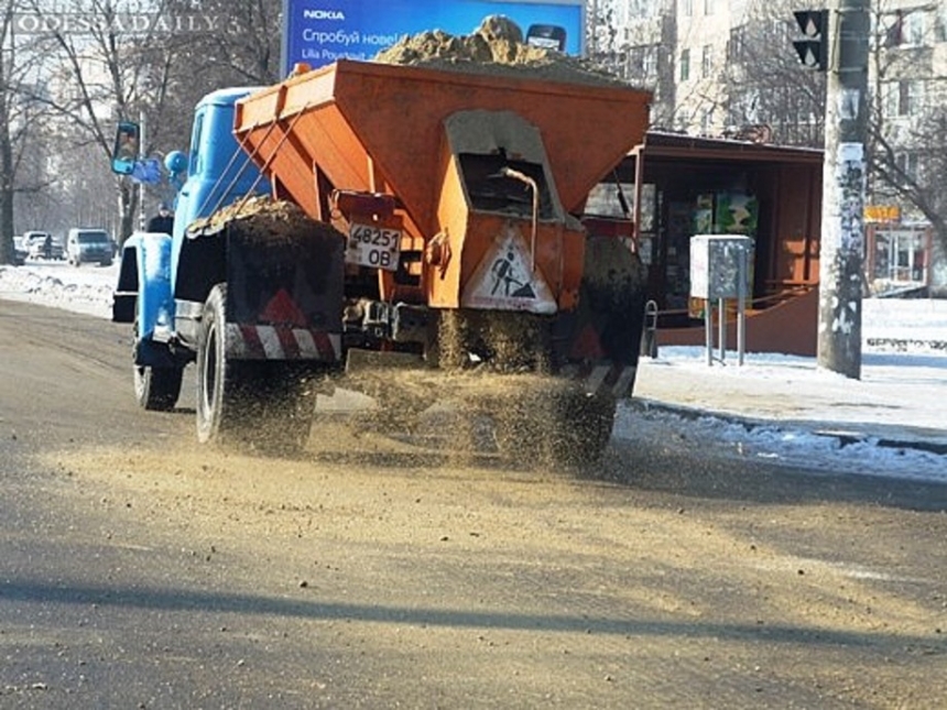 В Николаеве дорожники «отмыли» четверть миллиона, закупая техническую соль по завышенной вдвое цене 