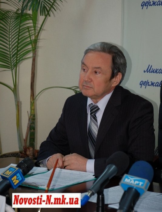Начальник областного управления образования Валерий Мельниченко написал заявление об уходе