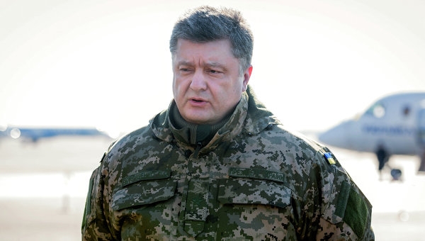 Порошенко заявил о готовности отвести танки от линии соприкосновения