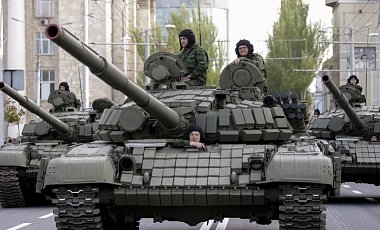 В Минске обсудят два плана по отводу вооружений в Донбассе