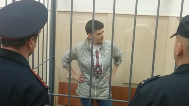 Савченко в суде стало плохо: ей вызвали "скорую"