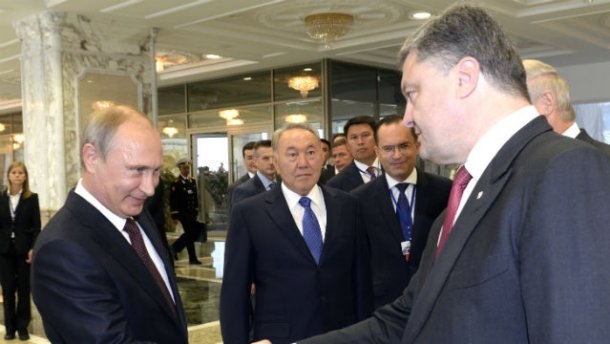 Путин проигнорировал Порошенко в своем поздравлении с Днем Победы