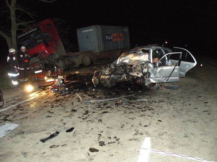 Разыскиваются свидетели аварии, в которой погиб водитель автомобиля и шестеро пассажиров