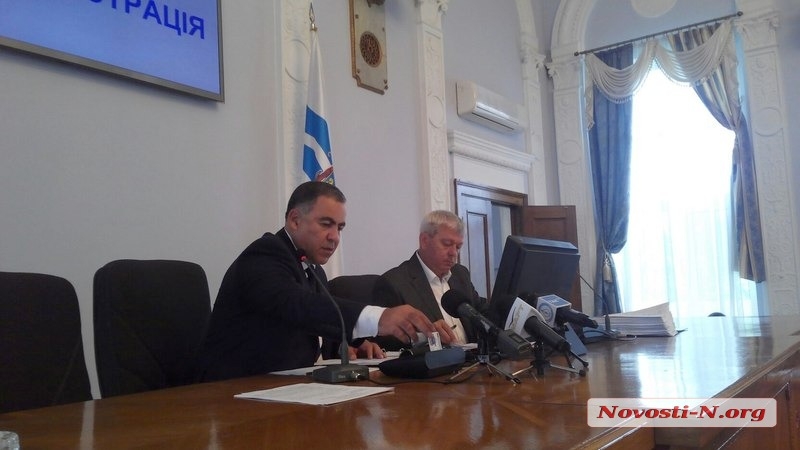 Мэр Гранатуров заявил, что деньги, выделенные на ремонт крыш, пропали