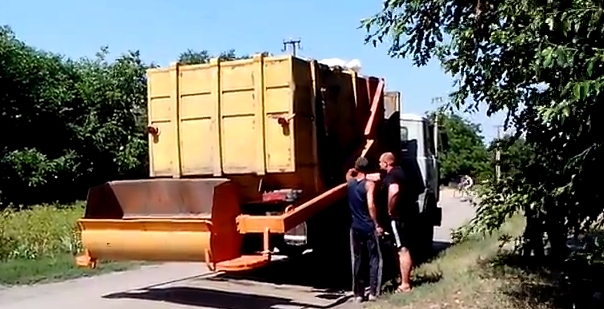В Вознесенске запустили пилотный проект нового способа вывоза мусора