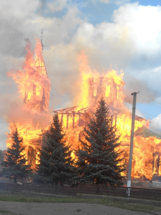 Милиция расследует пожар в храме на Николаевщине: подозревает поджог