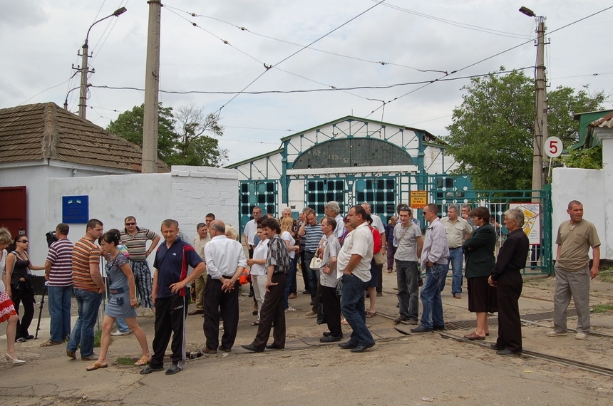 В Николаеве работники электротранспорта продолжают забастовку. Мэр считает, что предприятие нужно реанимировать