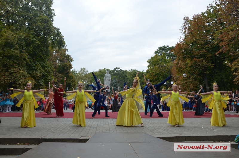 В Николаеве прошел «Танцевальный калейдоскоп», приуроченный ко Дню города. ФОТОРЕПОРТАЖ