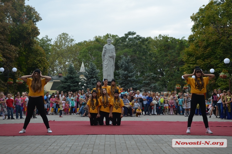 В Николаеве прошел «Танцевальный калейдоскоп», приуроченный ко Дню города. ФОТОРЕПОРТАЖ